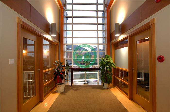 如何保養(yǎng)和維護(hù)新型建筑防腐木木屋